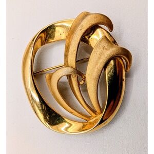 Vintage Signed Tara Fifth Avenue 1960's Gold Tone Pin Brooch